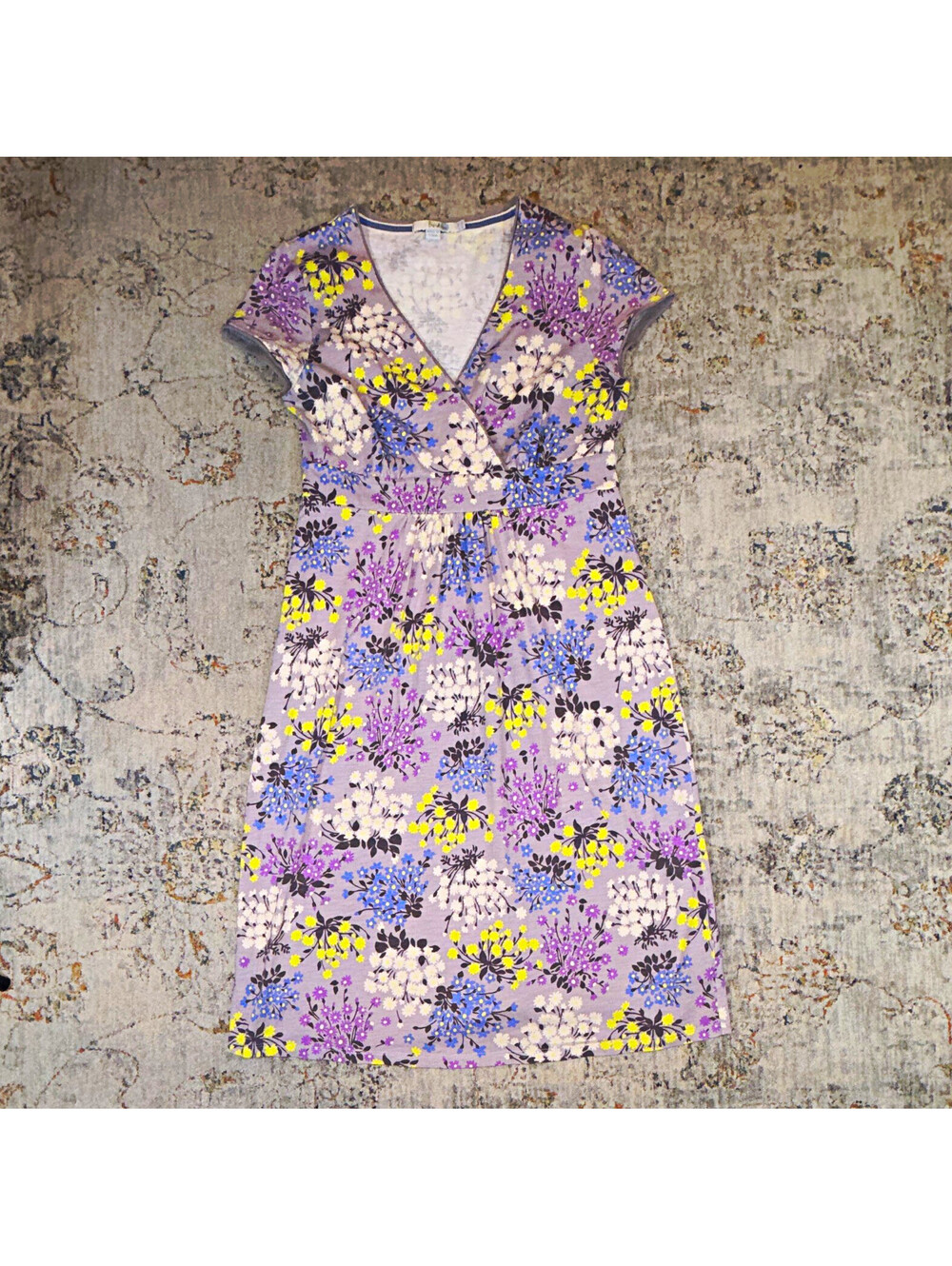 Boden Purple Floral V-Neck Ruched Stretch Jersey Fit & Flare Dress Sz 6R A165